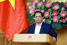 Le Premier ministre Pham Minh Chinh s'exprime lors de la réunion. Photo : VNA.