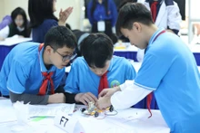 Avec le STEM, les élèves sont encouragés à poser des questions, à explorer le monde avec un esprit scientifique et à trouver des solutions nouvelles, empreintes d’humanité, aux défis de la vie.