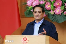 Le Premier ministre Pham Minh Chinh s’exprime lors de la réunion, à Hanoi, le 1er octobre 2025. Photo : VNA.