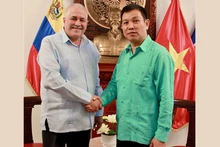 L’ambassadeur du Vietnam au Venezuela, Vu Trung My, et l’ambassadeur de Cuba au Venezuela, Dagoberto Rodríguez. Photo : Ambassade du Vietnam au Venezuela.
