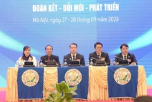 Représentants du Comité exécutif de la Fédération des arts martiaux traditionnels vietnamiens. Photo : NDEL.