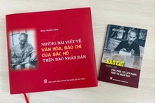 Deux ouvrages sur la presse révolutionnaire vietnamienne publiés par les Éditions politiques nationales Vérité. Photo : SGGP.