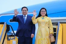 Le Premier ministre Pham Minh Chinh et son épouse. Photo : VGP.