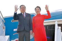 Le président de l'Assemblée nationale, Tran Thanh Man et son épouse. Photo : VNA.