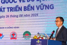 Le vice-ministre de la Santé Tran Van Thuan s’exprimant lors de la conférence. Photo: NDEL