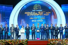Le président de l’Assemblée nationale, Tran Thanh Man, lors de la 18e cérémonie de remise des Prix "Nhân tài dât Viêt" (Talents du Vietnam), à Hanoi, le 27 octobre. Photo : NDEL.