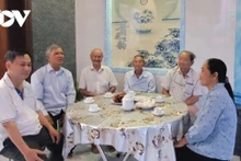 À l’heure actuelle, les couches de la population de la province de Dong Thap sont enthousiastes, et attendent avec impatience et espoir le succès du XIVe Congrès national du Parti. Photo : VOV.