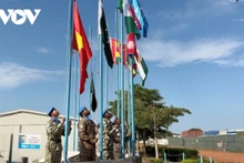 Cérémonie de levée du drapeau lors de la célébration de la Journée des Nations Unies (24 octobre). Photo : VOV.