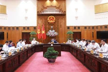 Le Premier ministre Pham Minh Chinh souligne la nécessité de réorganiser les services publics conformément aux orientations du Parti et aux exigences pratiques. Photo : VNA.