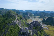  La beauté de Hang Mua d'en haut. Photo : vietnamtourism.