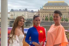 Lors du programme de promotion touristique du Vietnam, intitulé « Tournée touristique du Vietnam en Europe », à Prague, le 27 juin. Photo : VNA.