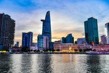 Un coin de Ho Chi Minh Ville au bord de la rivière Saigon. Photo : NDEL.