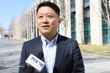 Le professeur Qu Qiang, commentateur de la chaîne de télévision chinoise CGTN et enseignant à l’Université centrale des nationalités de Chine. Photo / VNA.