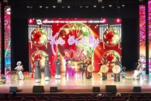 Une représentation de chants folkloriques Quan Ho dans le cadre de l’ événement, à Upha, en Russie. Photo: VNA
