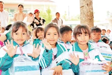 L’effort pour semer la connaissance au cœur des montagnes de Tây Khánh Sơn