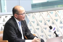 Le Master Uch Leang, chef par intérim du Département des études Asie-Afrique et Moyen-Orient de l’Institut des relations internationales du Cambodge (Académie royale du Cambodge). Photo : VNA