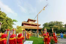 Cérémonie de retrait de la perche rituelle du Tet– Ouverture du sceau du Nouvel An à la Cité Impériale de Hue
