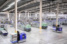 Dans l'intérieur de l’usine laitière Vinamilk. Photo : Vinamilk.