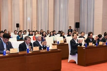 Le président de l’Assemblée nationale Trân Thanh Mân lors de la réunion. Photo : VNA