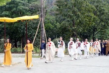 Procession de la pagode Tam Chuc à la pagode Ba Sao, à Ninh Binh. Photo : VNA.
