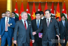 Le président de l’AN Tran Thanh Man tient une entrevue avec le roi de Jordanie, Abdullah II Ibn Al Hussein