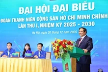 La séance solennelle du premier Congrès de l’Union de la jeunesse communiste Ho Chi Minh du gouvernement pour le mandat 2025-2030 s’est tenue le 30 décembre à Hanoï, en présence du Premier ministre Pham Minh Chinh. Photo : VNA