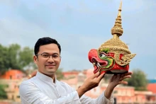 Un enseignant Khmer garde vivante la flamme de l’art national sur les bancs de l’université