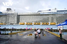 Un navire de croisière international accoste au port de Chan May (Hue) à la mi-octobre 2025. Photo : Collaborateur Hoang Hai.