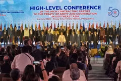 Panorama de la cérémonie marquant le 50e anniversaire du Traité d’amitié et de coopération en Asie du Sud-Est (TAC). Photo : VNA.