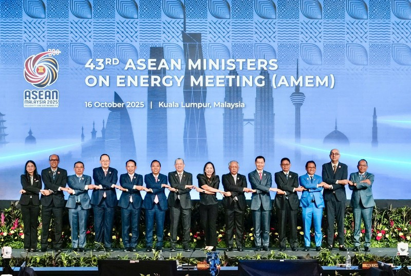 Les chefs de délégation participent à la 43e réunion des ministres de l'Énergie de l'ASEAN (AMEM-43), les 16 et 17 octobre à Kuala Lumpur. Photo : congthuong.vn 