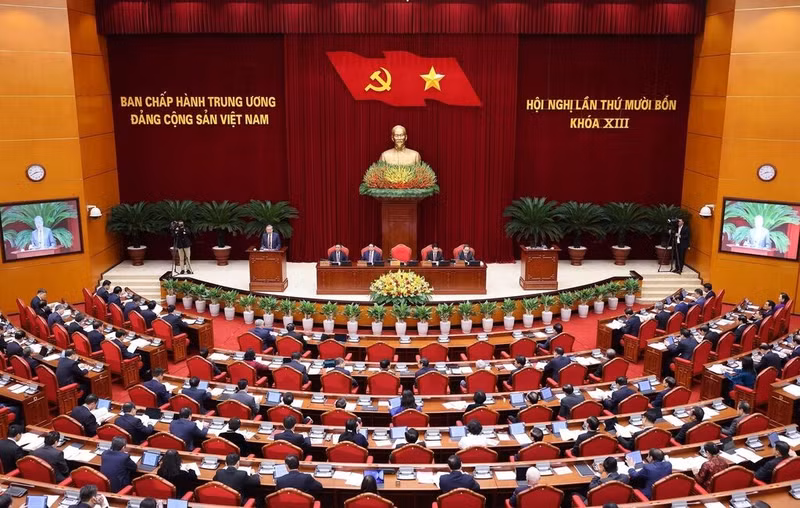 Ouverture du 14ᵉ plénum du Parti communiste du Vietnam (XIIIᵉ mandat), le 5 novembre à Hanoï. Photo : VNA