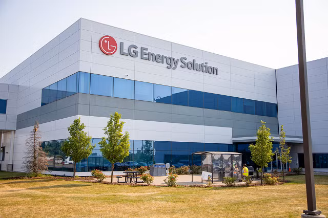 LG Energy Solution figure aujourd’hui parmi les plus grands producteurs mondiaux de batteries pour véhicules électriques.