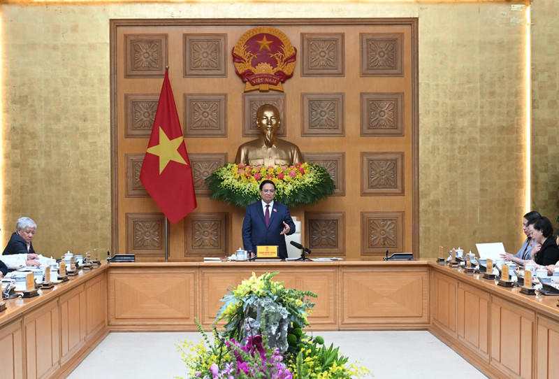 Le PM Pham Minh Chinh prend la parole lors de la réunion. Photo : Tran Hai/NDEL