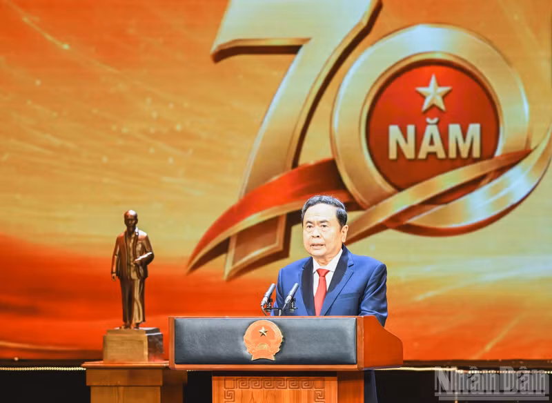 Le président de l’Assemblée nationale, Tran Thanh Man, prend la parole lors de la cérémonie. Photo : NDEL.