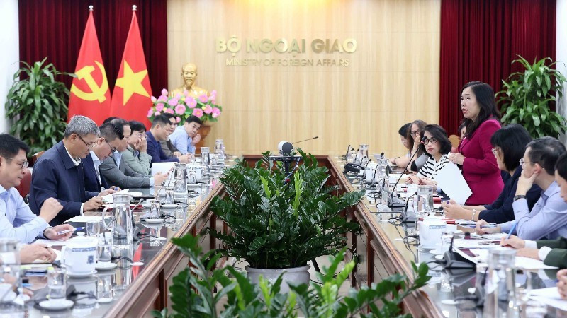 Lors de la réunion du sous-comité chargé de la communication et de la culture du Comité national APEC 2027, le 22 décembre à Hanoi. Photo : VNA