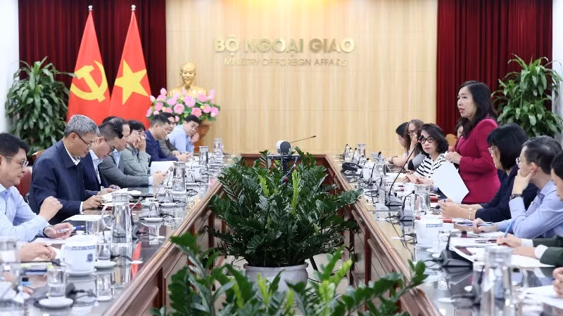 Lors de la réunion du sous-comité chargé de la communication et de la culture du Comité national APEC 2027, le 22 décembre à Hanoi. Photo : VNA