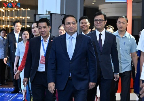 Le Premier ministre vietnamien Pham Minh Chinh au Dialogue de haut niveau du Forum de l’économie privée du Vietnam 2025. Photo : VOV. 