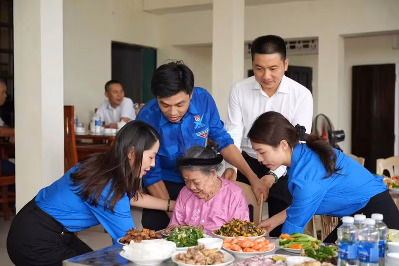 Au domicile de la Mère héroïque Le Thi Huu, situé dans la zone résidentielle de No Giap, quartier de Dao Duy Tu, province de Thanh Hoa (au Centre). Photo : tienphong.vn