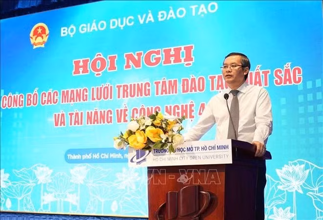 Le vice-ministre de l’Éducation et de la Formation, Nguyen Van Phuc, s'exprime à l'événement. Photo : VNA.