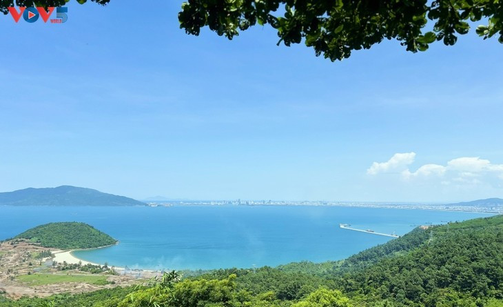  Vue aérienne de Da Nang, ville balnéaire du centre du Vietnam. Photo : VOV5.