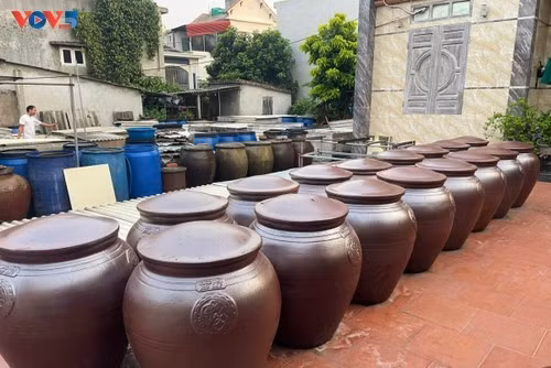 Le village de Sa Chau est réputé pour sa tradition de fabrication de sauce de poisson. Photo : VOV5. 