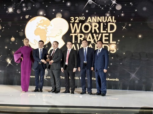 Les responsables de la province de Tuyên Quang lors de la cérémonie. Photo: Département de la Culture, des Sports et du Tourisme de la province de Tuyên Quang. 