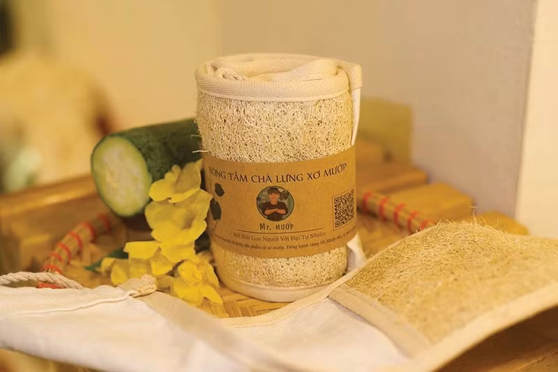 Do Dang Khoa, le magicien des fibres de loofah 