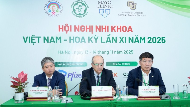 La 11ᵉ Conférence Vietnam – États-Unis sur la pédiatrie a lieu les 13 et 14 novembre, à l’hôpital Bach Mai (Hanoi). Photo : NDEL.