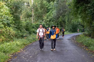 Trekking sous la pluie dans la forêt de Bu Gia Map