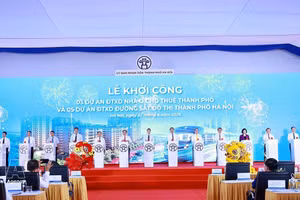 Le Premier ministre Le Minh Hung inaugure la construction de logements locatifs et de cinq lignes de métro à Hanoï. Photo : VNA. 