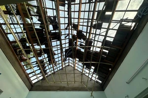 Le typhon Kalmaegi dévaste la province de Dak Lak : maisons arrachées, bateaux broyés