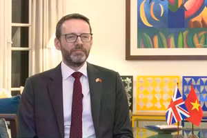 Ambassadeur britannique au Vietnam : « Le Vietnam transforme les défis internationaux en possibilités de développement »