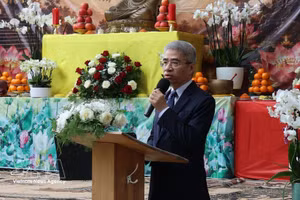 Les Vietnamiens d'Allemagne rendent hommage aux personnes tombées pour la Patrie