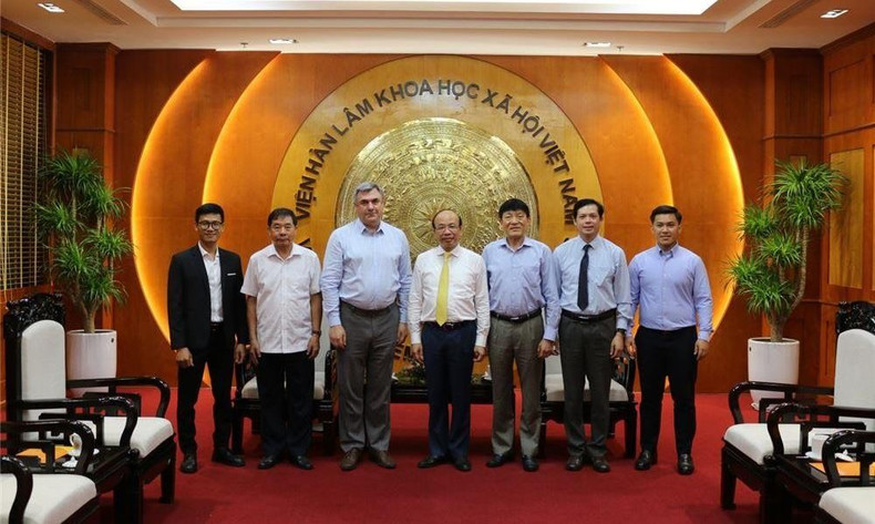 vn-ru-sciences-delegues-vass.jpg